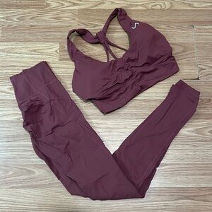 TLF Workout Set Leggings and Sports Bra